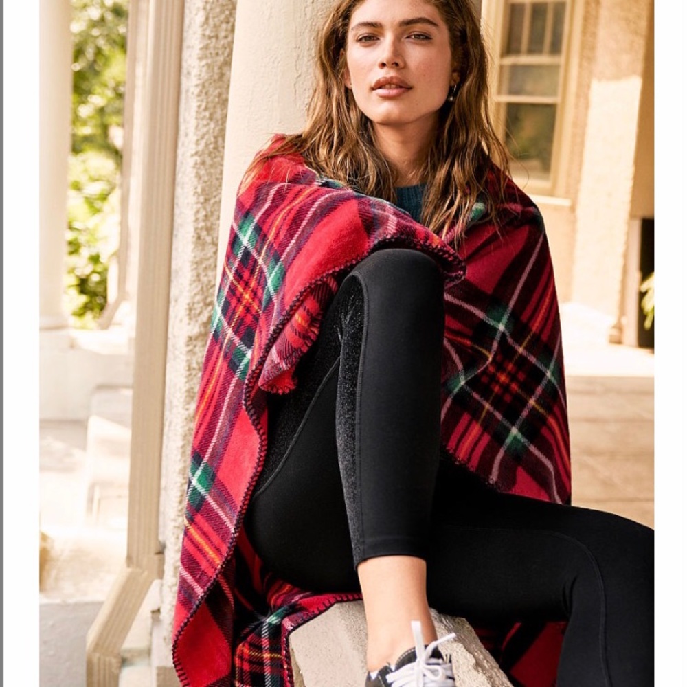 Victoria’s Secret Cosy Blanket